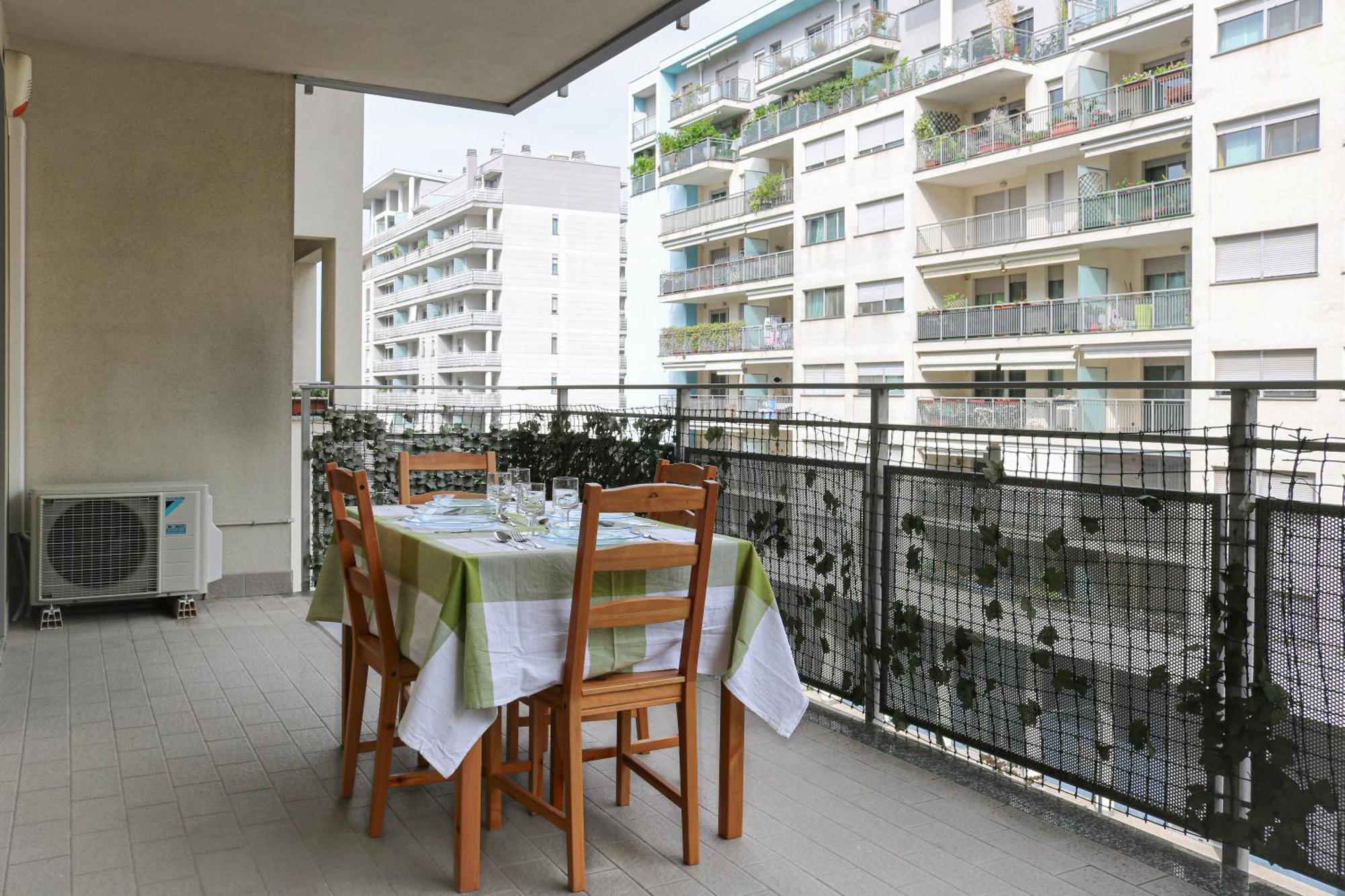 Urban Balcony Hideaway - 3 People * Milaan