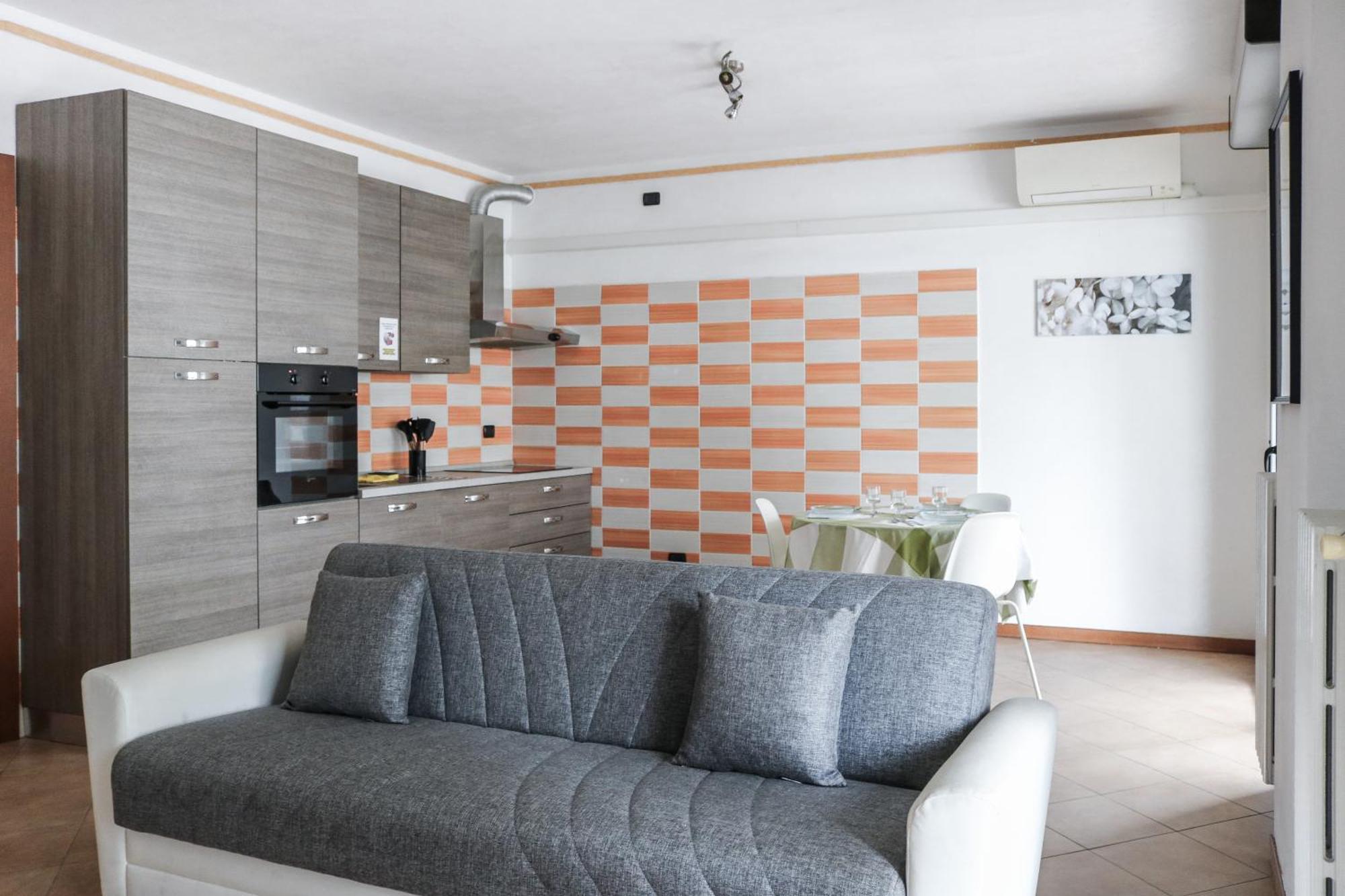 Urban Balcony Hideaway - 3 People Milaan